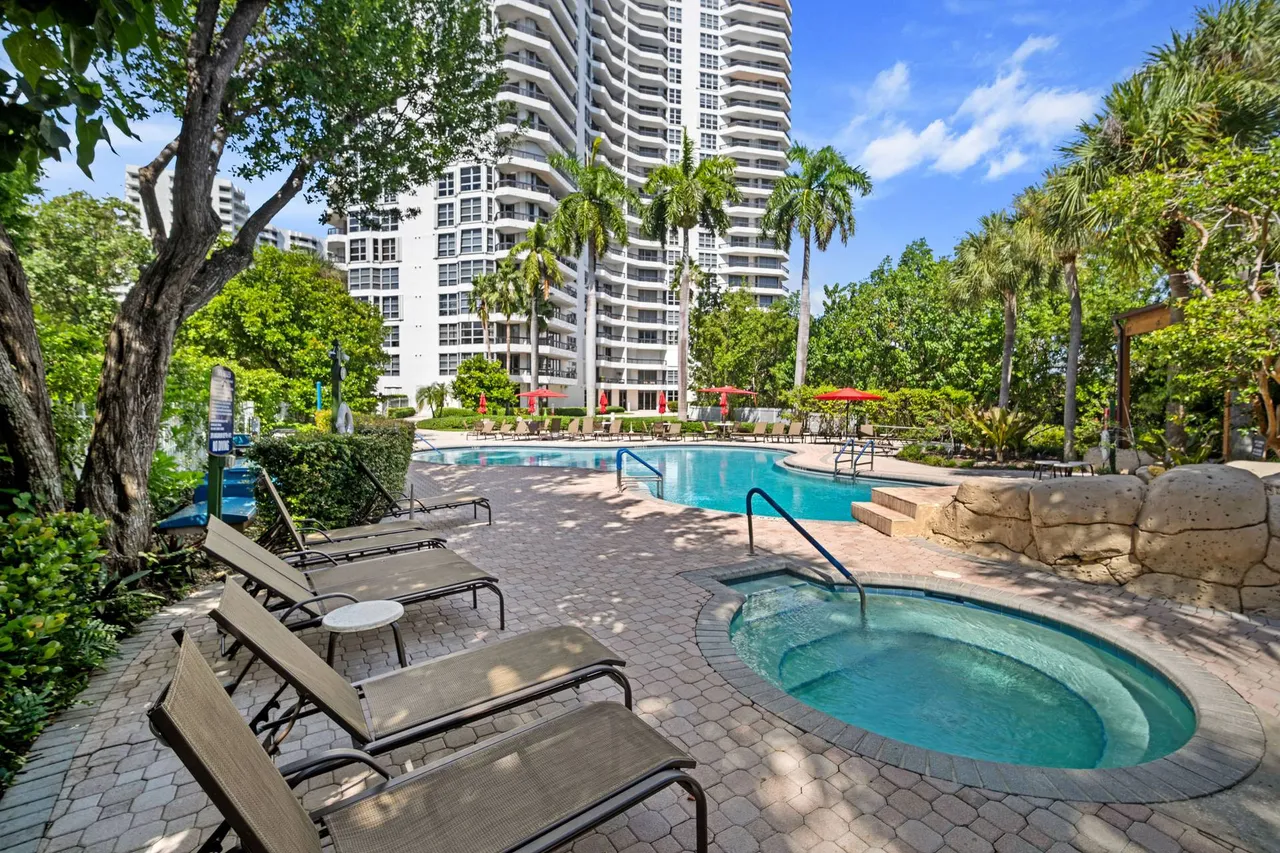 Aventura, FL