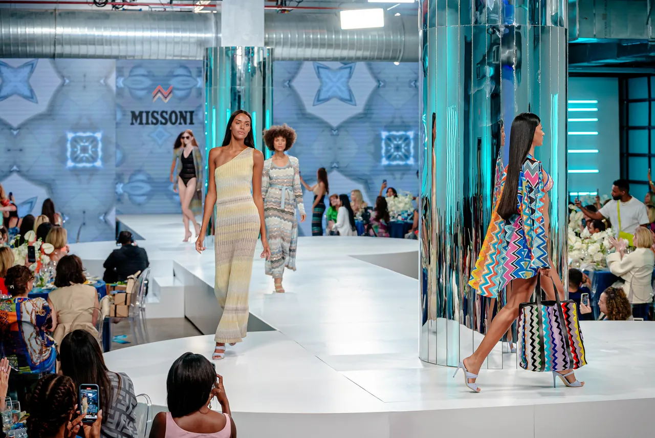 Wine Women & Shoes – Fashion Show, photo 31