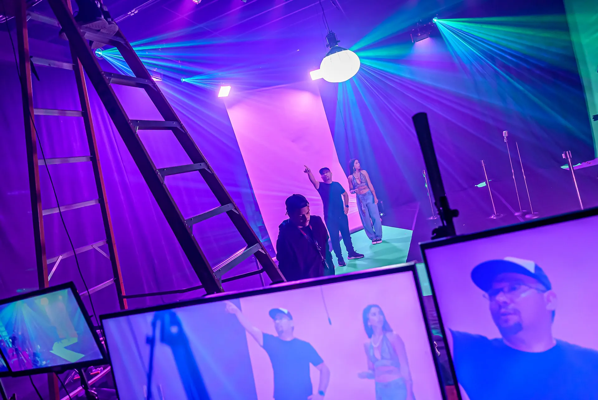 305Color – Backstage / BTS, photo 1