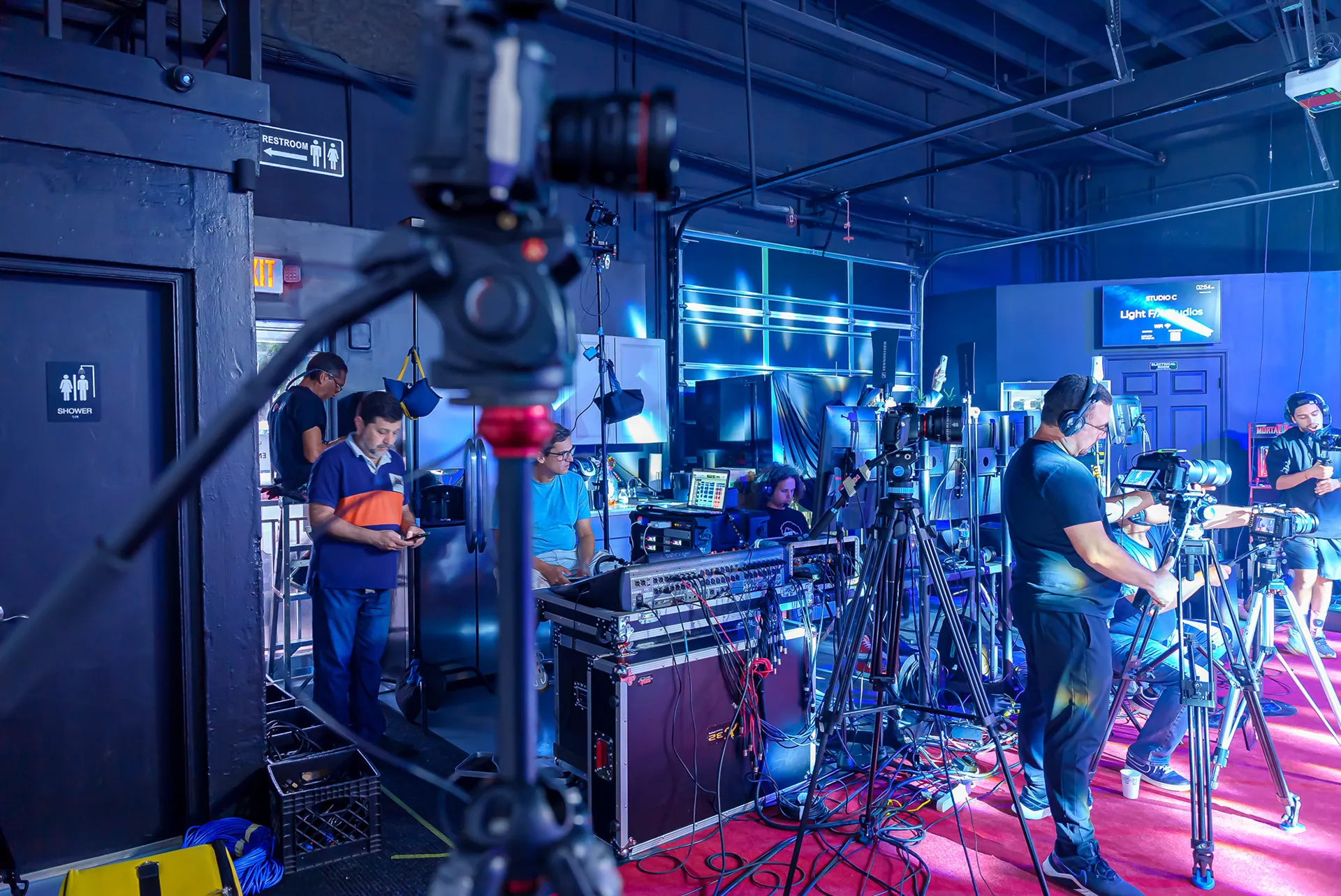 305Color – Backstage / BTS, photo 8